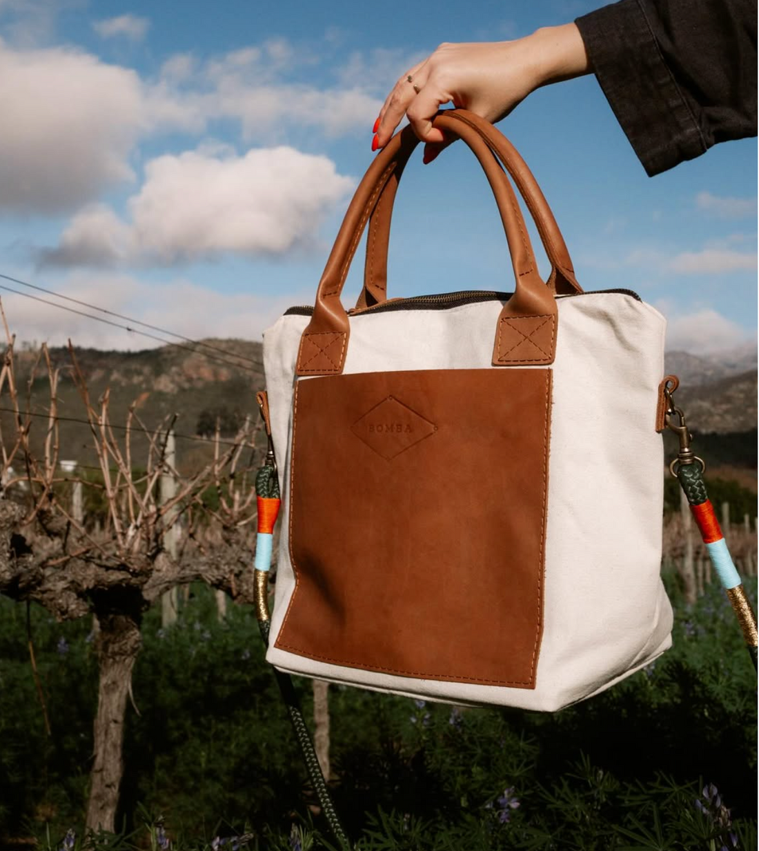 White canvas weekend bag handmade in South Africa by Bomba Bags